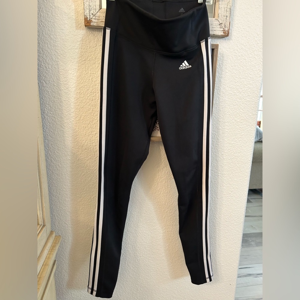 Adidas leggings great condition!